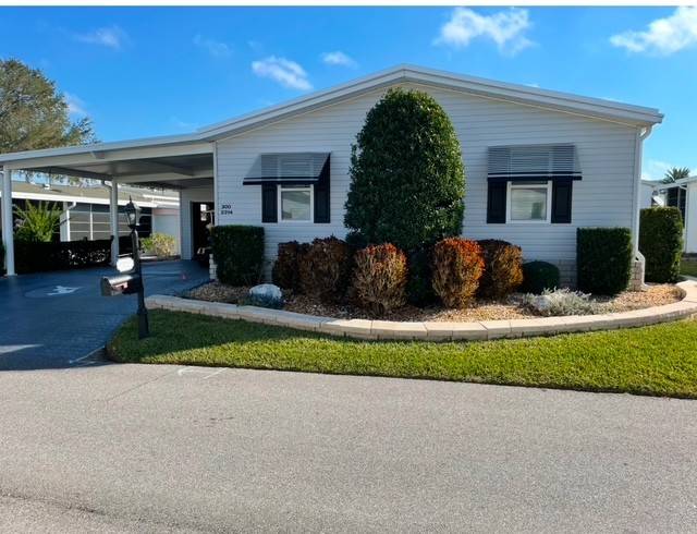 Winter Haven, FL Mobile Home for Sale located at 2314 Prestwick Place Four Lakes Golf & Country Club